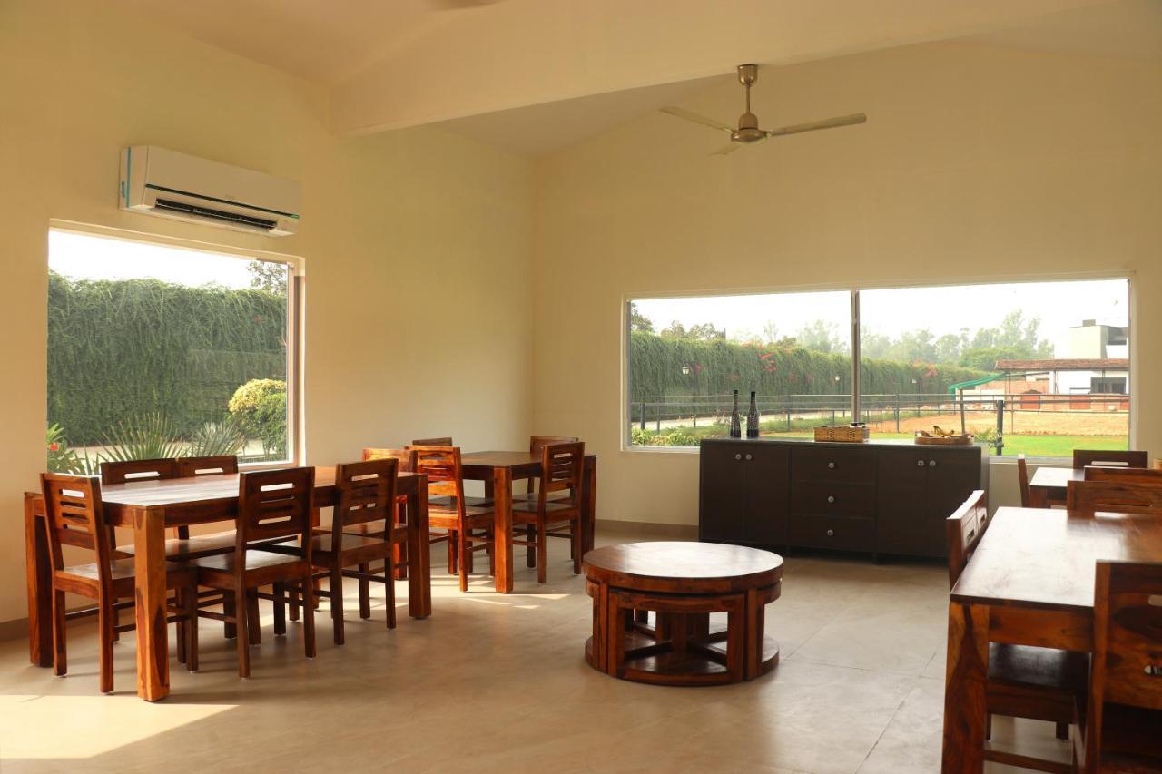 The Bageecha Bed and Breakfast Vrindāvan Exteriör bild